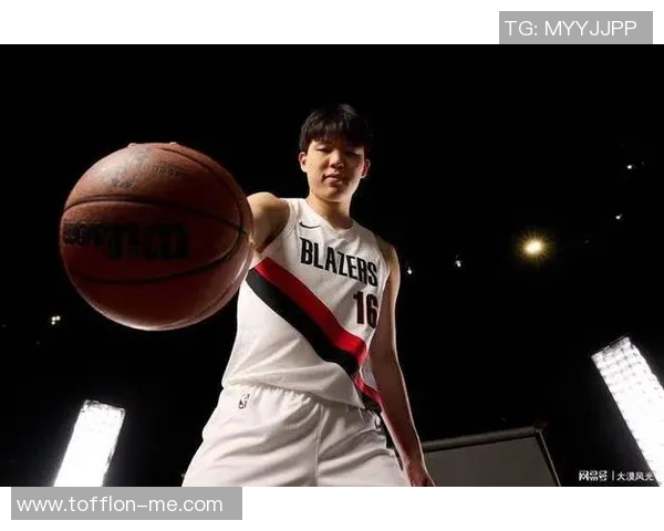 姚明加盟快船引发热议球迷期待新赛季精彩表现与球队蜕变