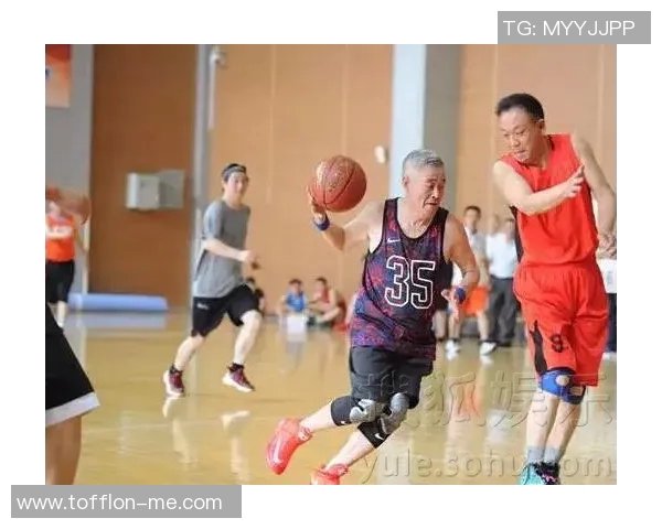 篮球明星宅家生活揭秘：如何在家中保持训练与娱乐的完美平衡